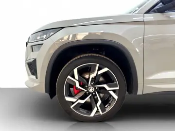 SKODA Kodiaq 2.0 TSI DSG 4x4 RS DCC MATRIX