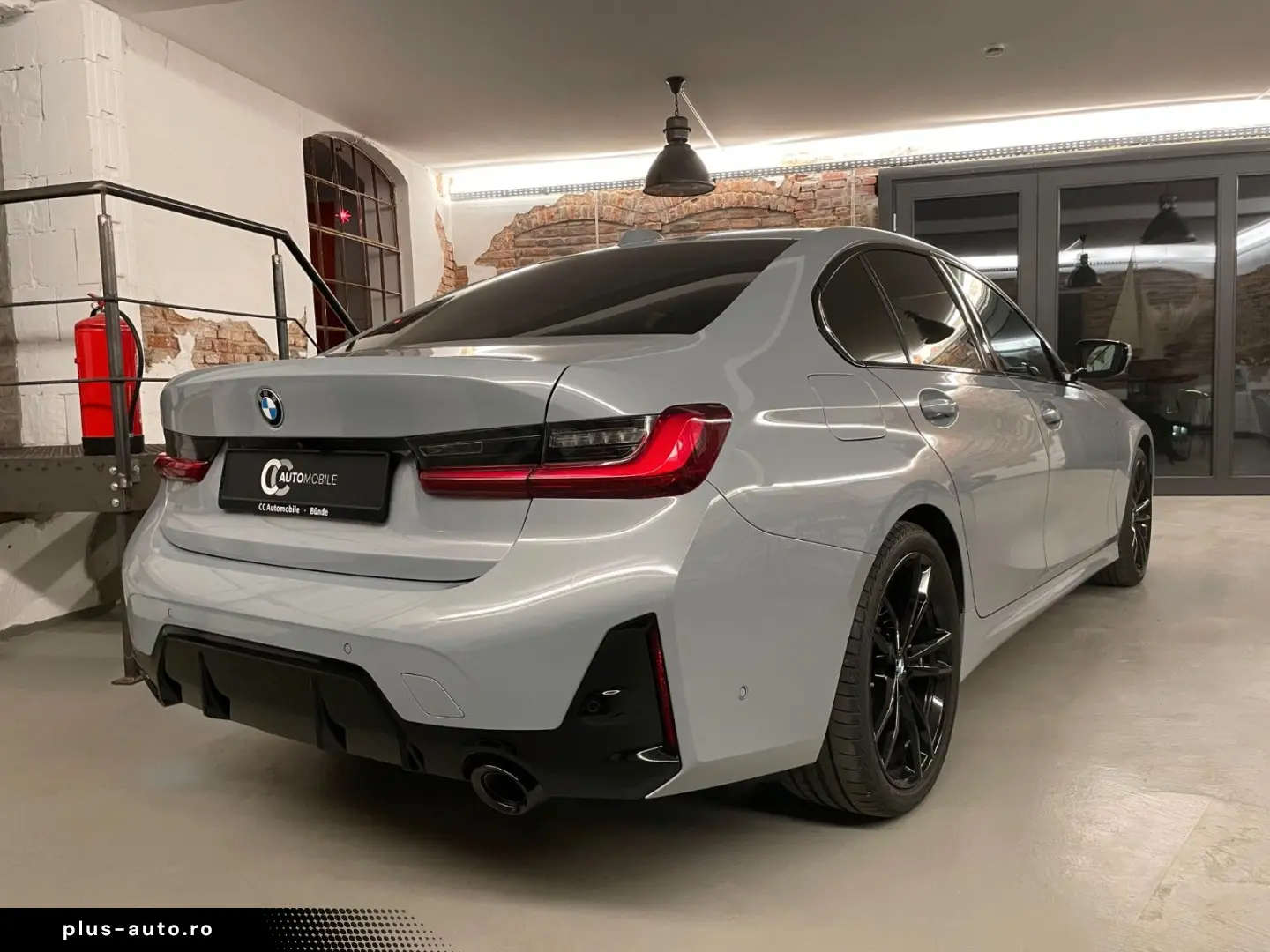 BMW 320d xDrive M Sport ACC HuD 360  Schiebedach 19