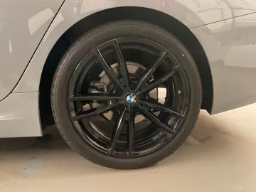 BMW 320d xDrive M Sport ACC HuD 360  Schiebedach 19