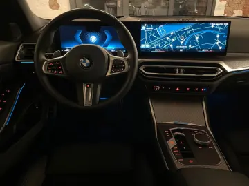 BMW 320d xDrive M Sport ACC HuD 360  Schiebedach 19