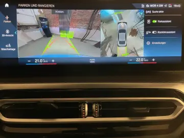 BMW 320d xDrive M Sport ACC HuD 360  Schiebedach 19