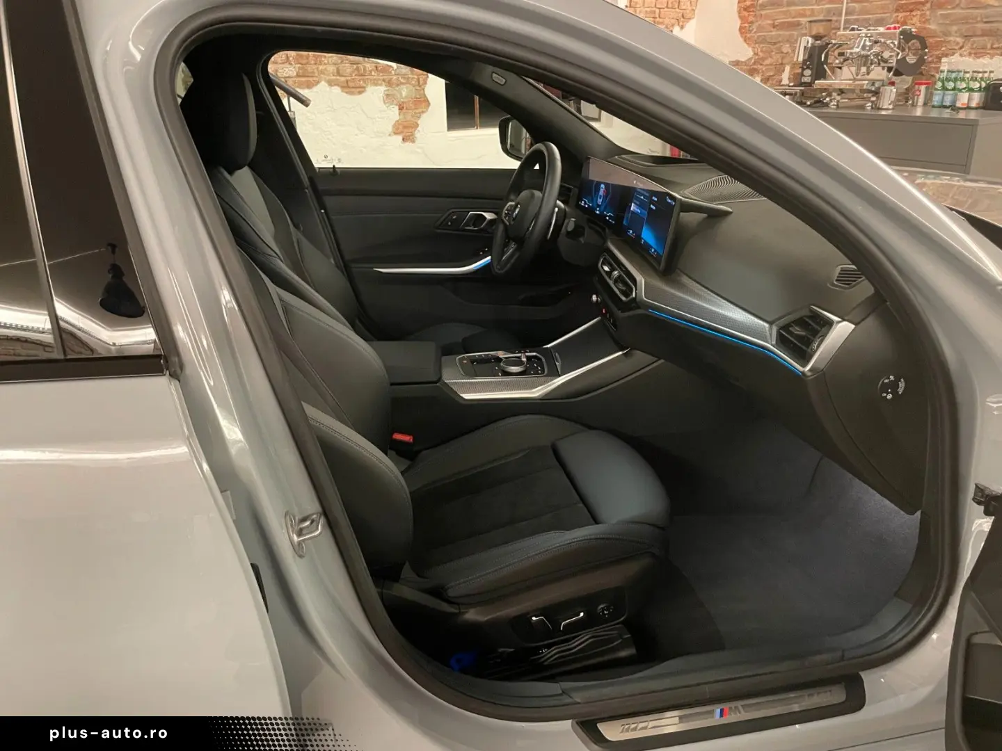 BMW 320d xDrive M Sport ACC HuD 360  Schiebedach 19