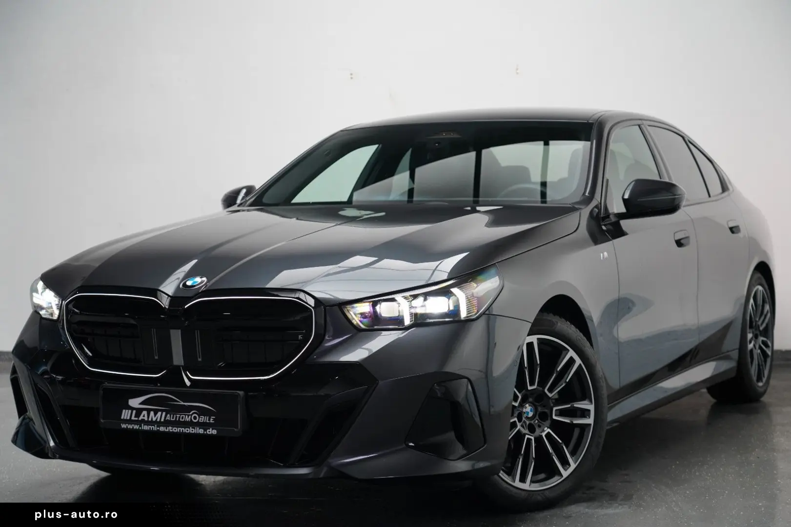 BMW 520d xDrive M Sport ICONIC KEY 360 HUD H&K MEMO