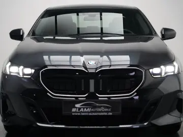 BMW 520d xDrive M Sport ICONIC KEY 360 HUD H&K MEMO