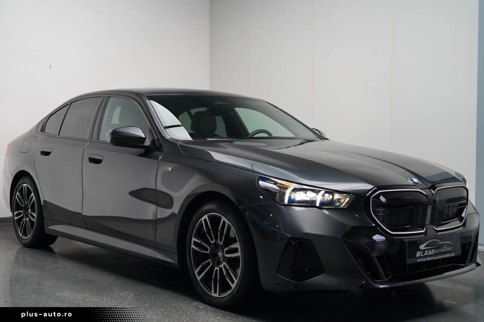 BMW 520d xDrive M Sport ICONIC KEY 360 HUD H&K MEMO