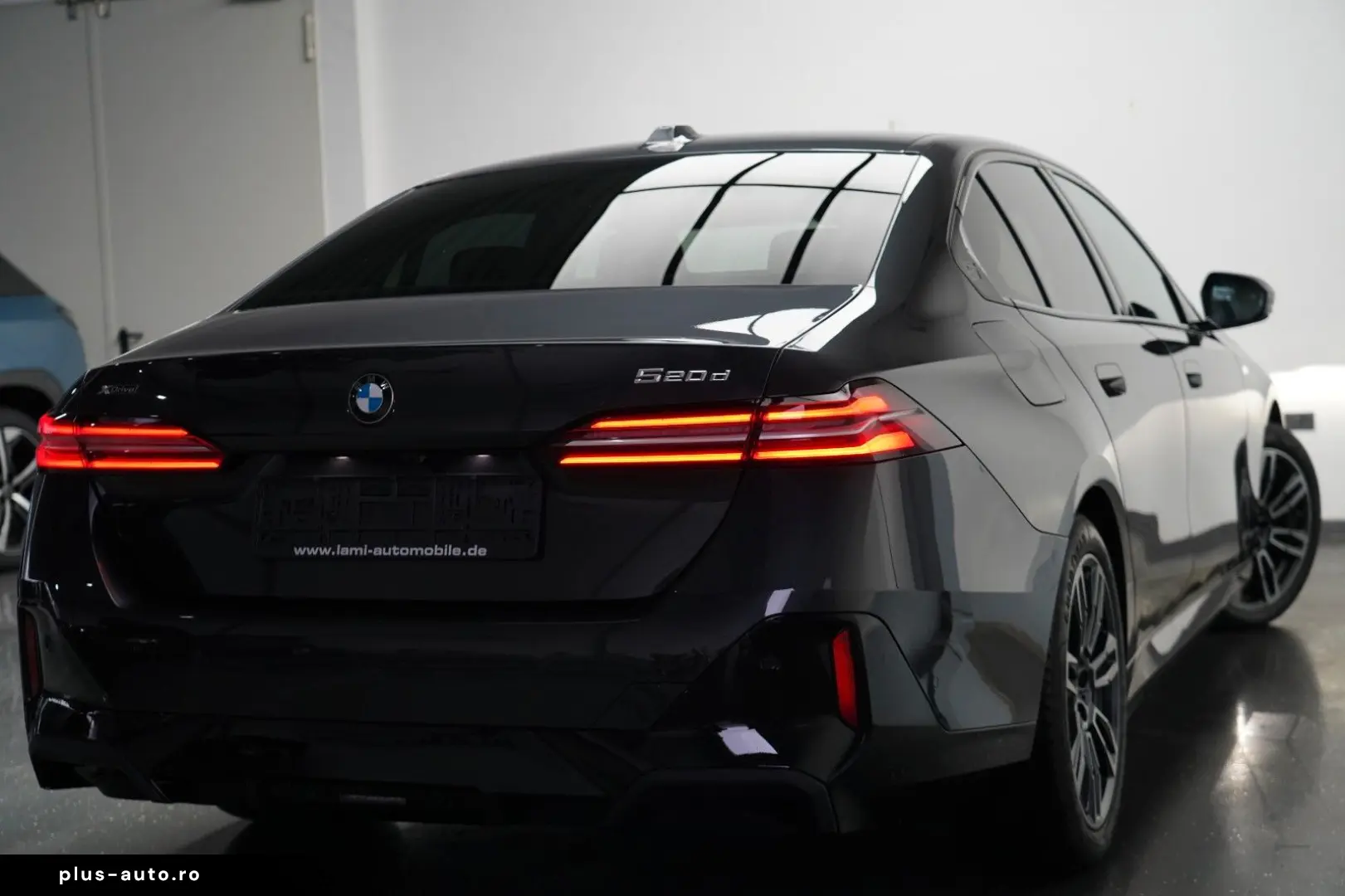 BMW 520d xDrive M Sport ICONIC KEY 360 HUD H&K MEMO