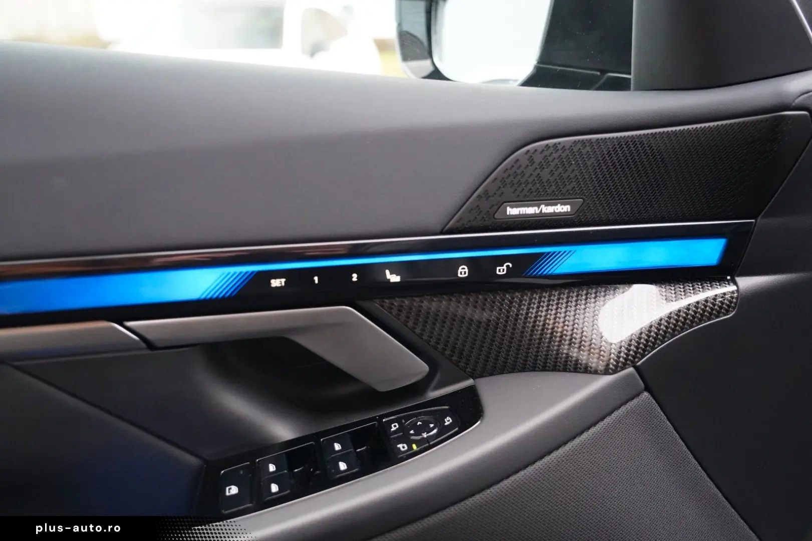 BMW 520d xDrive M Sport ICONIC KEY 360 HUD H&K MEMO