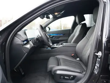 BMW 520d xDrive M Sport ICONIC KEY 360 HUD H&K MEMO