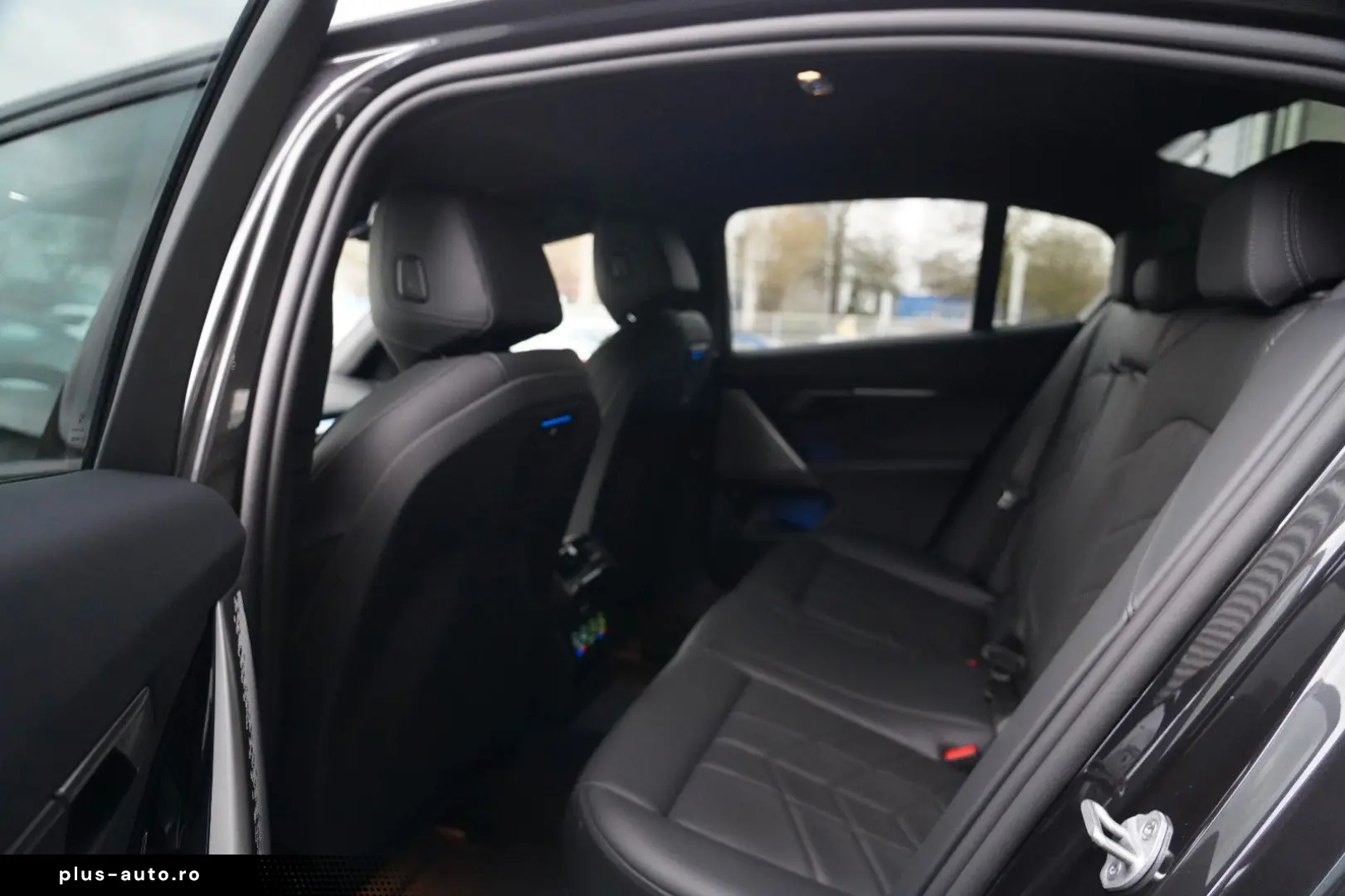 BMW 520d xDrive M Sport ICONIC KEY 360 HUD H&K MEMO