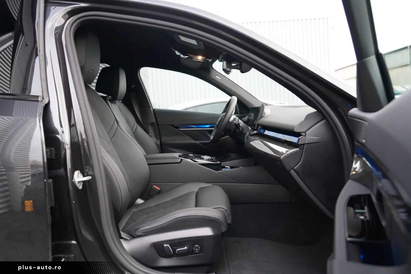 BMW 520d xDrive M Sport ICONIC KEY 360 HUD H&K MEMO