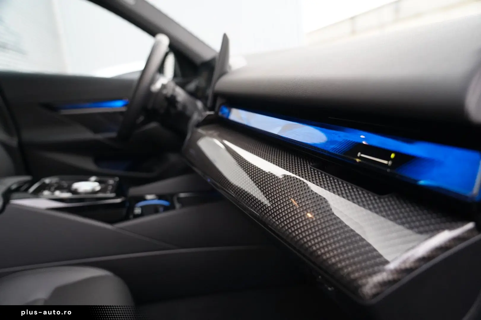 BMW 520d xDrive M Sport ICONIC KEY 360 HUD H&K MEMO