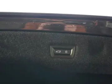 BMW 520d xDrive M Sport ICONIC KEY 360 HUD H&K MEMO