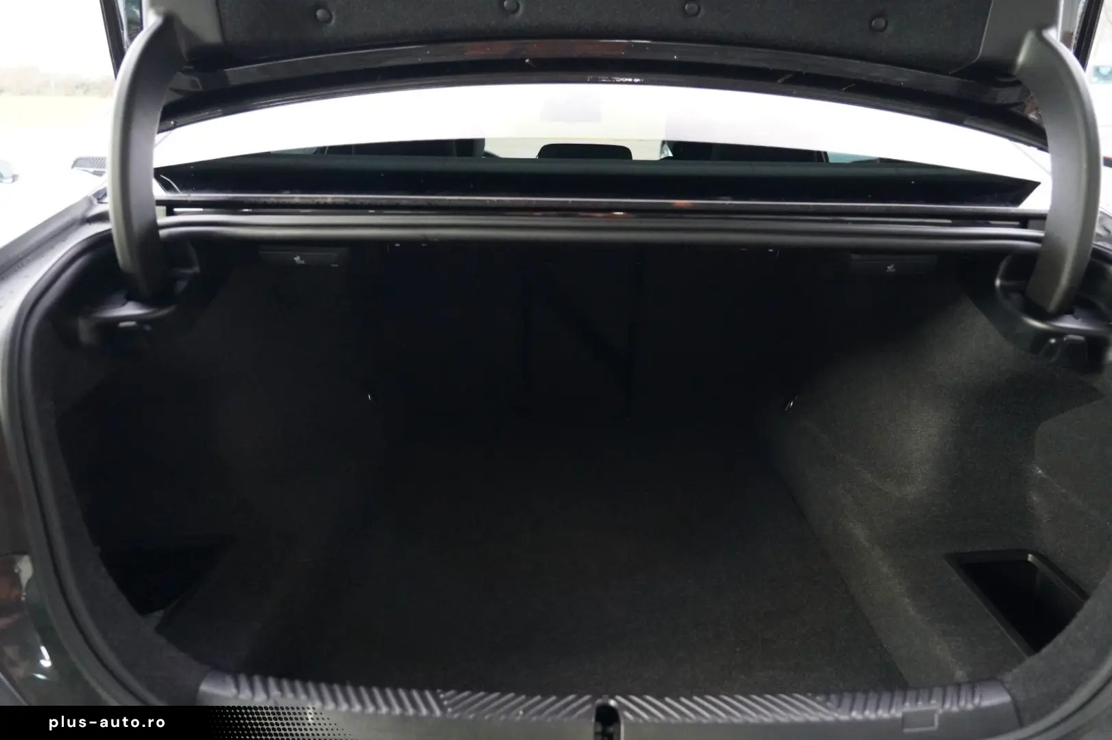 BMW 520d xDrive M Sport ICONIC KEY 360 HUD H&K MEMO