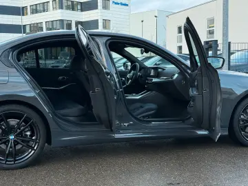 BMW 320d xD M Sport 19  h k HuD StHz Memory Ambiente