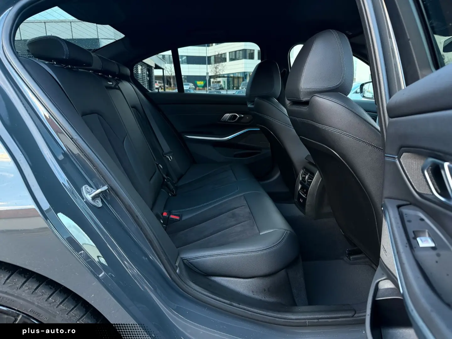 BMW 320d xD M Sport 19  h k HuD StHz Memory Ambiente