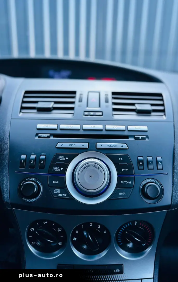 MAZDA 3   FAB 09.2011   1.6 BENZINA 105CP   EURO 5