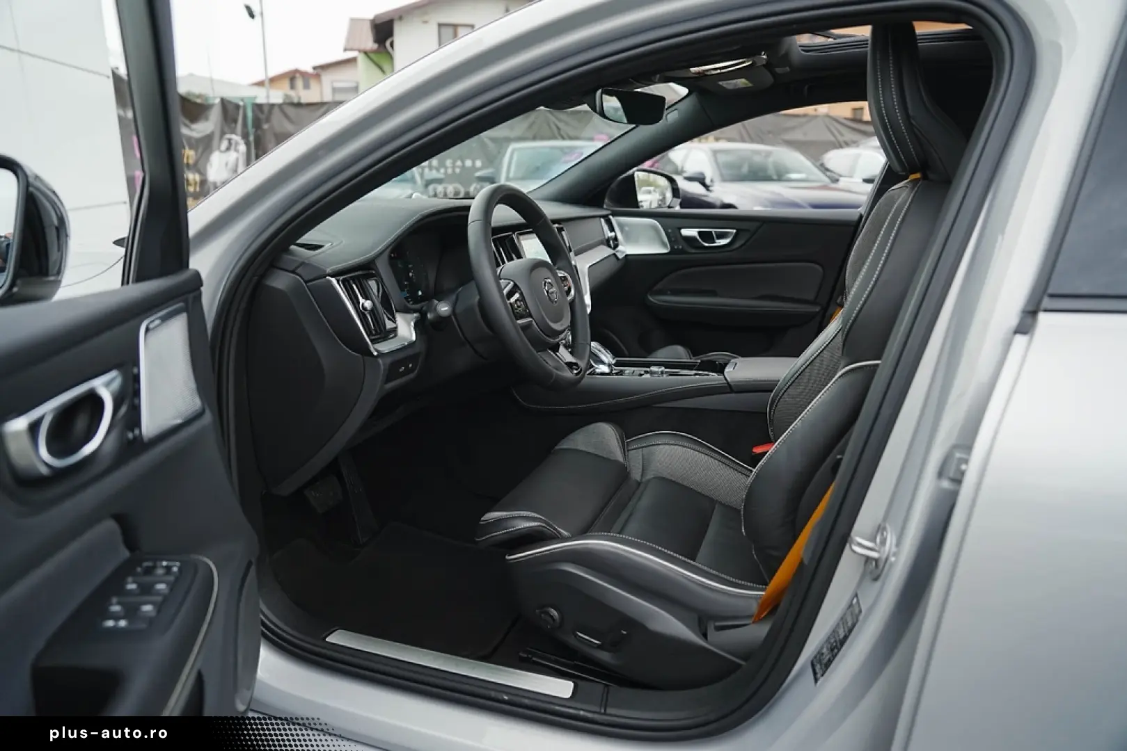 Volvo S60 T8 Recharge AWD Polestar Engineered