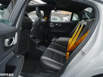 Volvo S60 T8 Recharge AWD Polestar Engineered