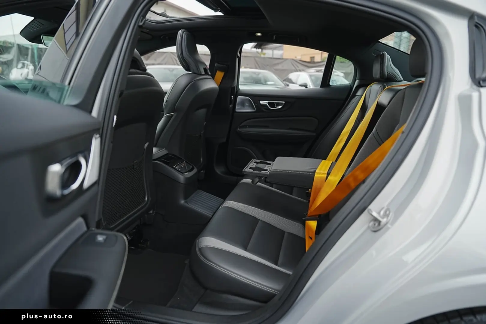 Volvo S60 T8 Recharge AWD Polestar Engineered