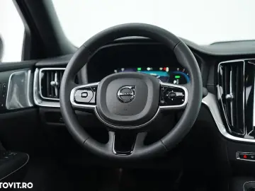 Volvo S60 T8 Recharge AWD Polestar Engineered