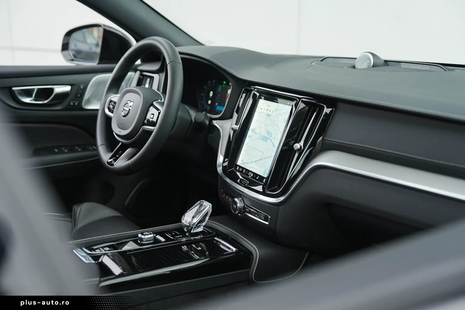 Volvo S60 T8 Recharge AWD Polestar Engineered