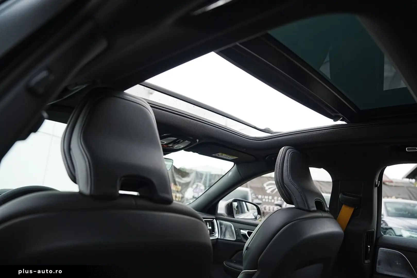 Volvo S60 T8 Recharge AWD Polestar Engineered