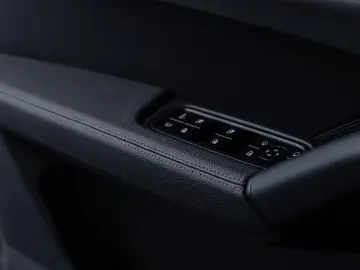 Porsche Cayenne E-Hybrid  PANO LUFT BOSE ACC