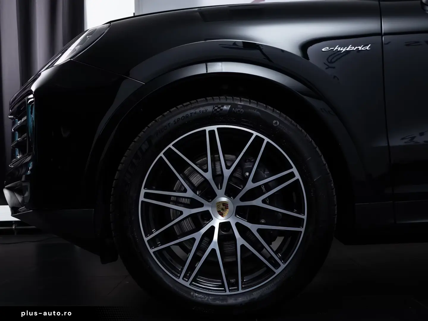 Porsche Cayenne E-Hybrid  PANO LUFT BOSE ACC