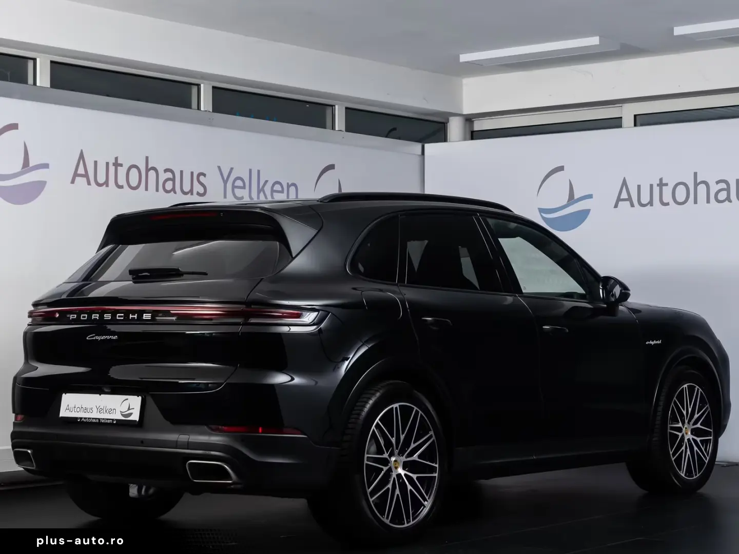 Porsche Cayenne E-Hybrid  PANO LUFT BOSE ACC