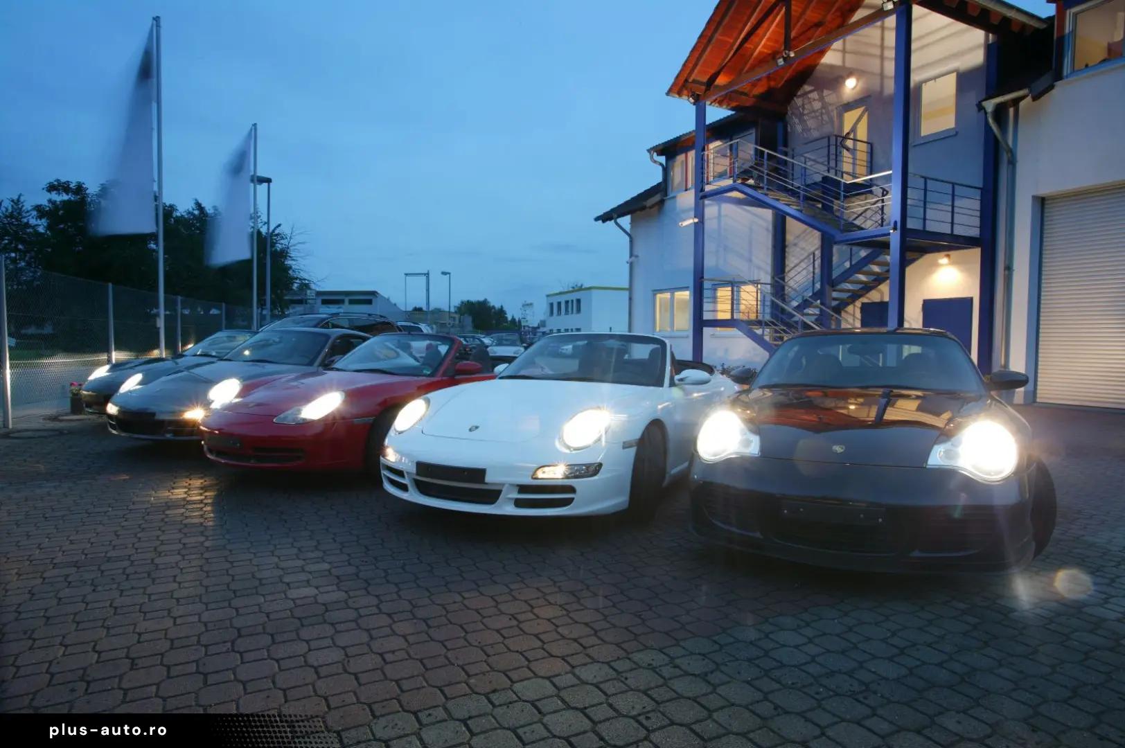 PORSCHE 992 Targa 4 GTS Chrono Design 18-Wege Matrix