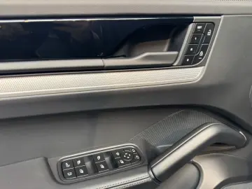 Porsche Cayenne E-Hybrid HA-Lenkung InnoDrive