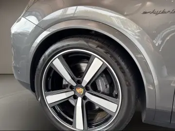 Porsche Cayenne E-Hybrid HA-Lenkung InnoDrive