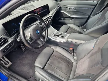 BMW 330e M Sportpaket Head-Up HiFi DAB LED