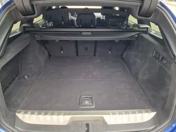 BMW 330e M Sportpaket Head-Up HiFi DAB LED