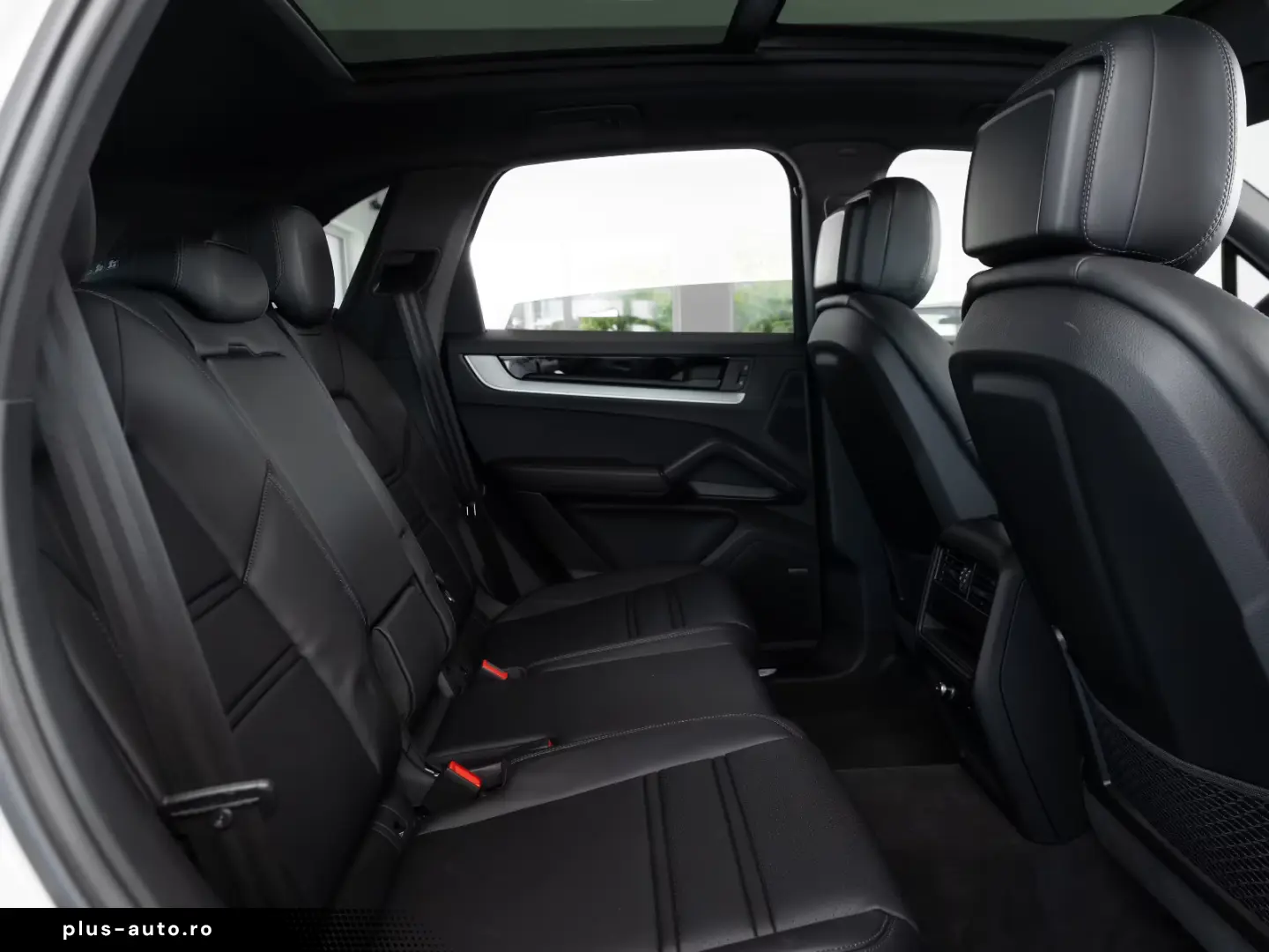 Porsche Cayenne E-Hybrid Pano Luft Beifahrerdisplay