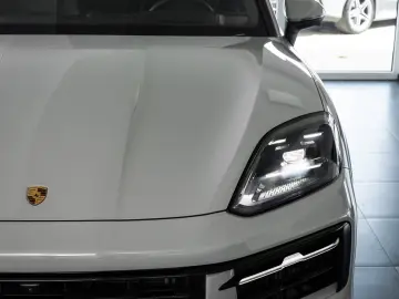 Porsche Cayenne E-Hybrid Pano Luft Beifahrerdisplay