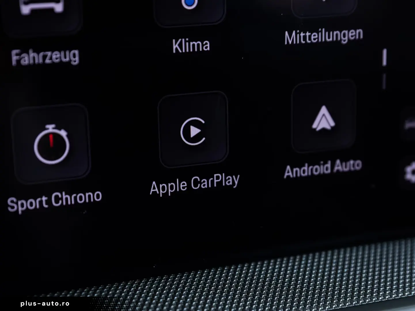 Porsche Cayenne E-Hybrid Pano Luft Beifahrerdisplay