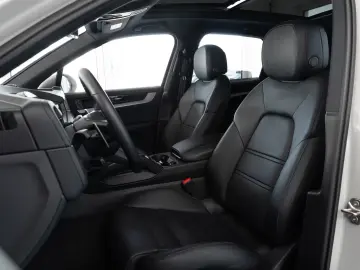 Porsche Cayenne E-Hybrid Pano Luft Beifahrerdisplay
