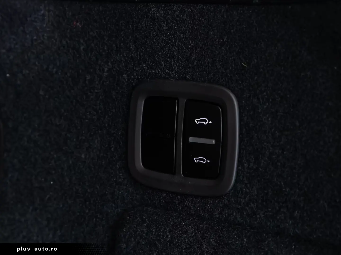 Porsche Cayenne E-Hybrid Pano Luft Beifahrerdisplay