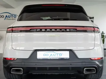 Porsche Cayenne E-Hybrid Pano Luft Beifahrerdisplay