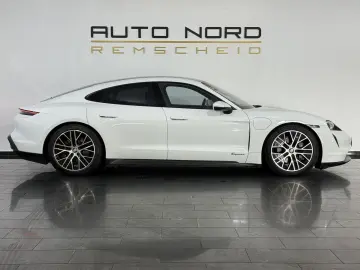 PORSCHE Taycan  Sport-Chrono Pano PDLS  79 2kWh Approved