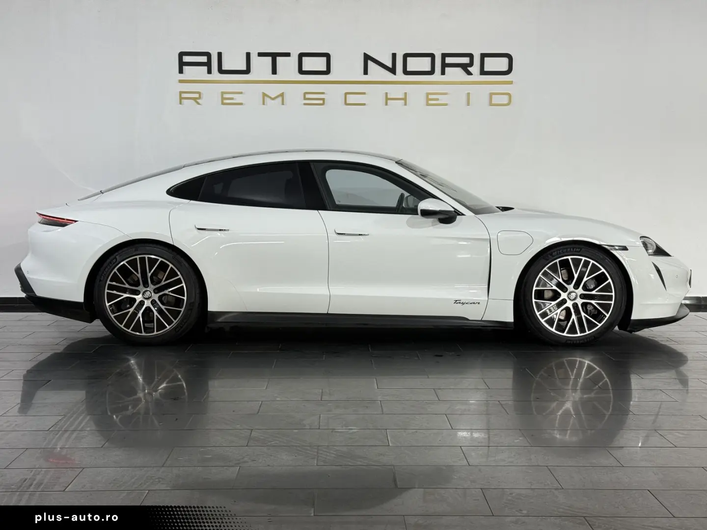 PORSCHE Taycan  Sport-Chrono Pano PDLS  79 2kWh Approved