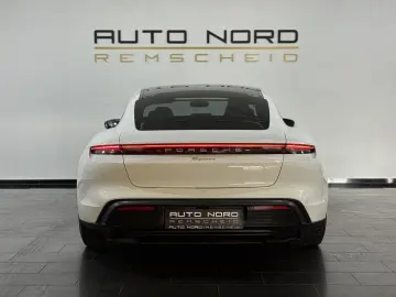 PORSCHE Taycan  Sport-Chrono Pano PDLS  79 2kWh Approved