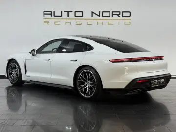 PORSCHE Taycan  Sport-Chrono Pano PDLS  79 2kWh Approved