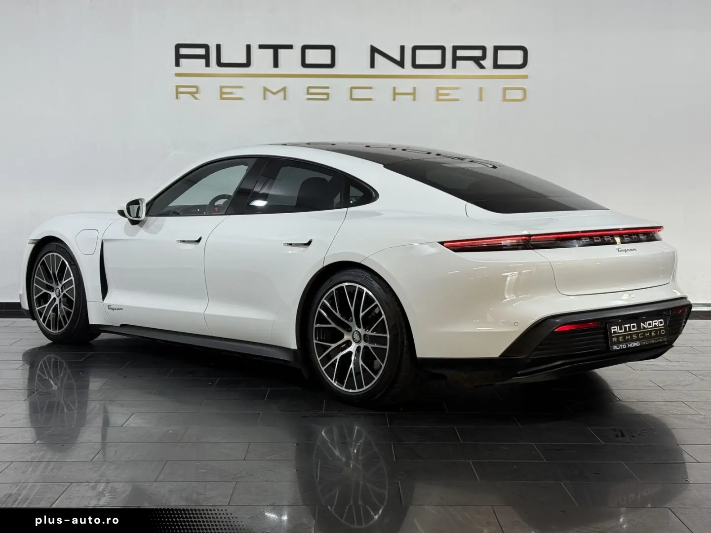 PORSCHE Taycan  Sport-Chrono Pano PDLS  79 2kWh Approved