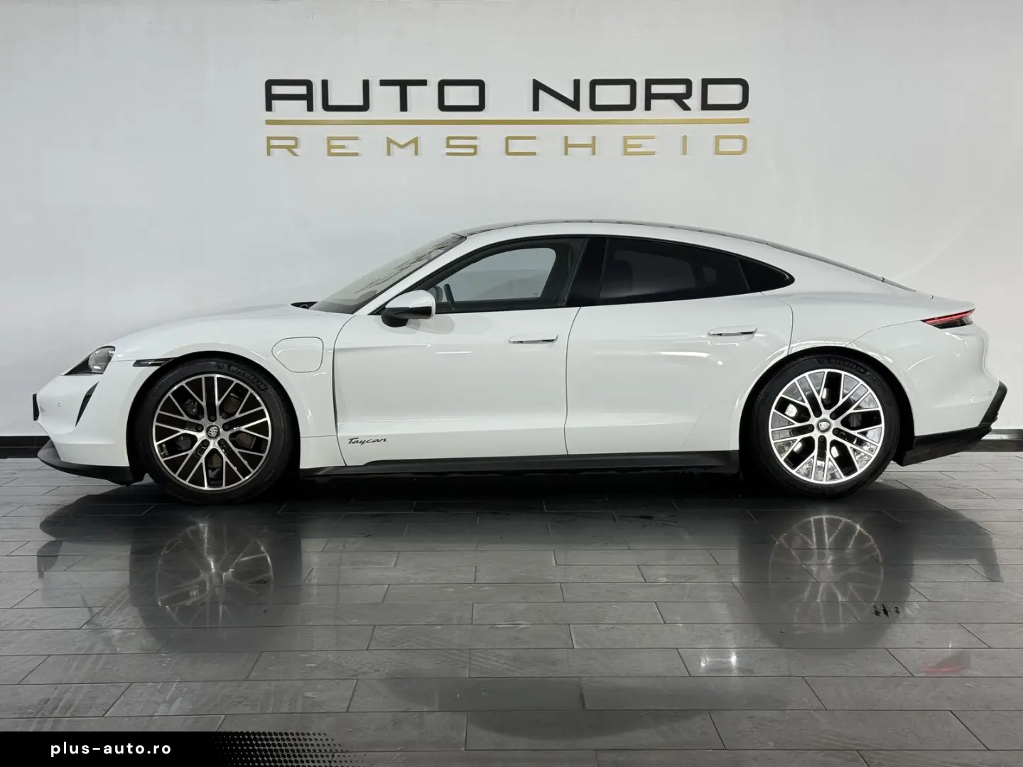 PORSCHE Taycan  Sport-Chrono Pano PDLS  79 2kWh Approved