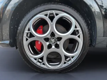 ALFA ROMEO Tonale VELOCE 1.3T MultiAir Plug-In Hybrid 280PS