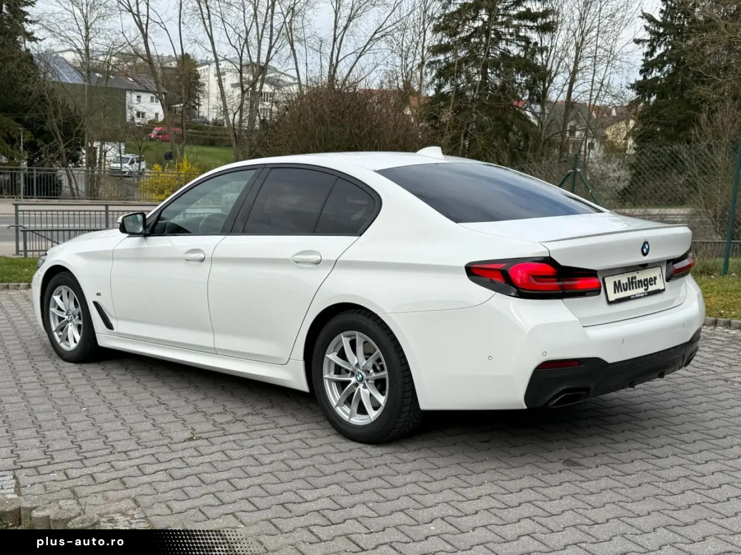 BMW 520d xDr.M Sport Laser ACC SurView 19  Fin.440 -
