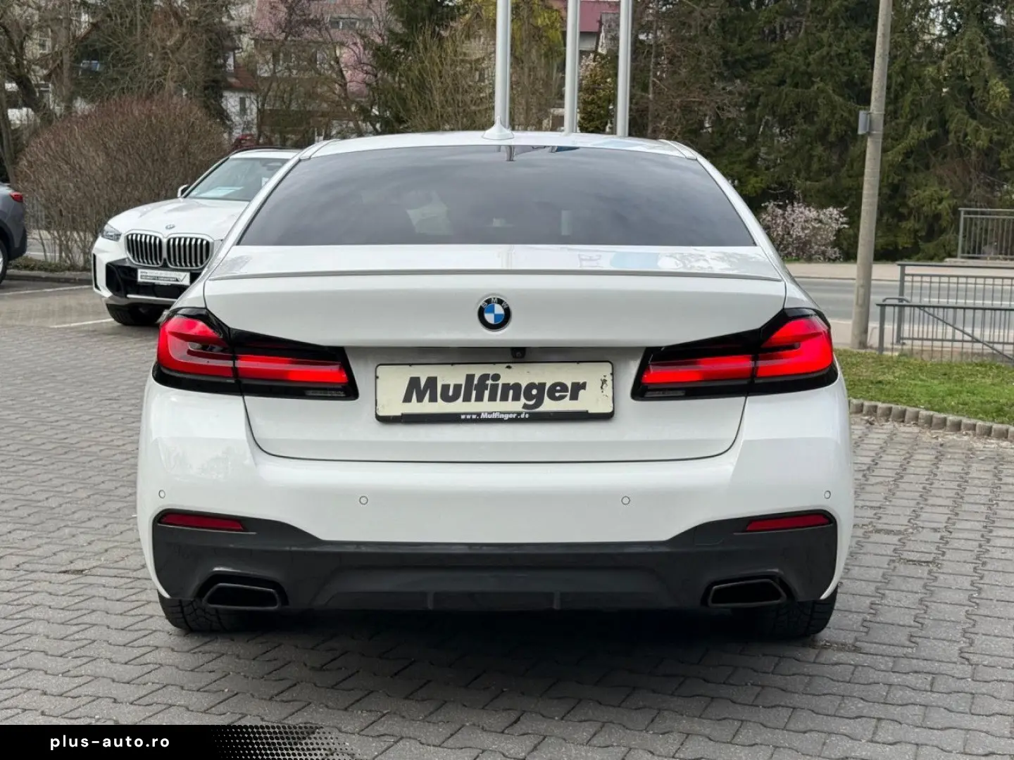 BMW 520d xDr.M Sport Laser ACC SurView 19  Fin.440 -