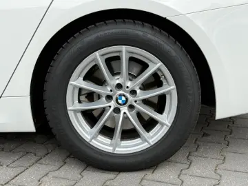 BMW 520d xDr.M Sport Laser ACC SurView 19  Fin.440 -